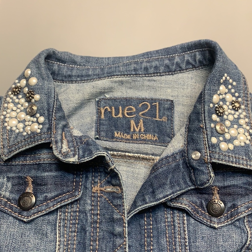 COPY - Rue 21 Jean vest - Picture 2 of 6